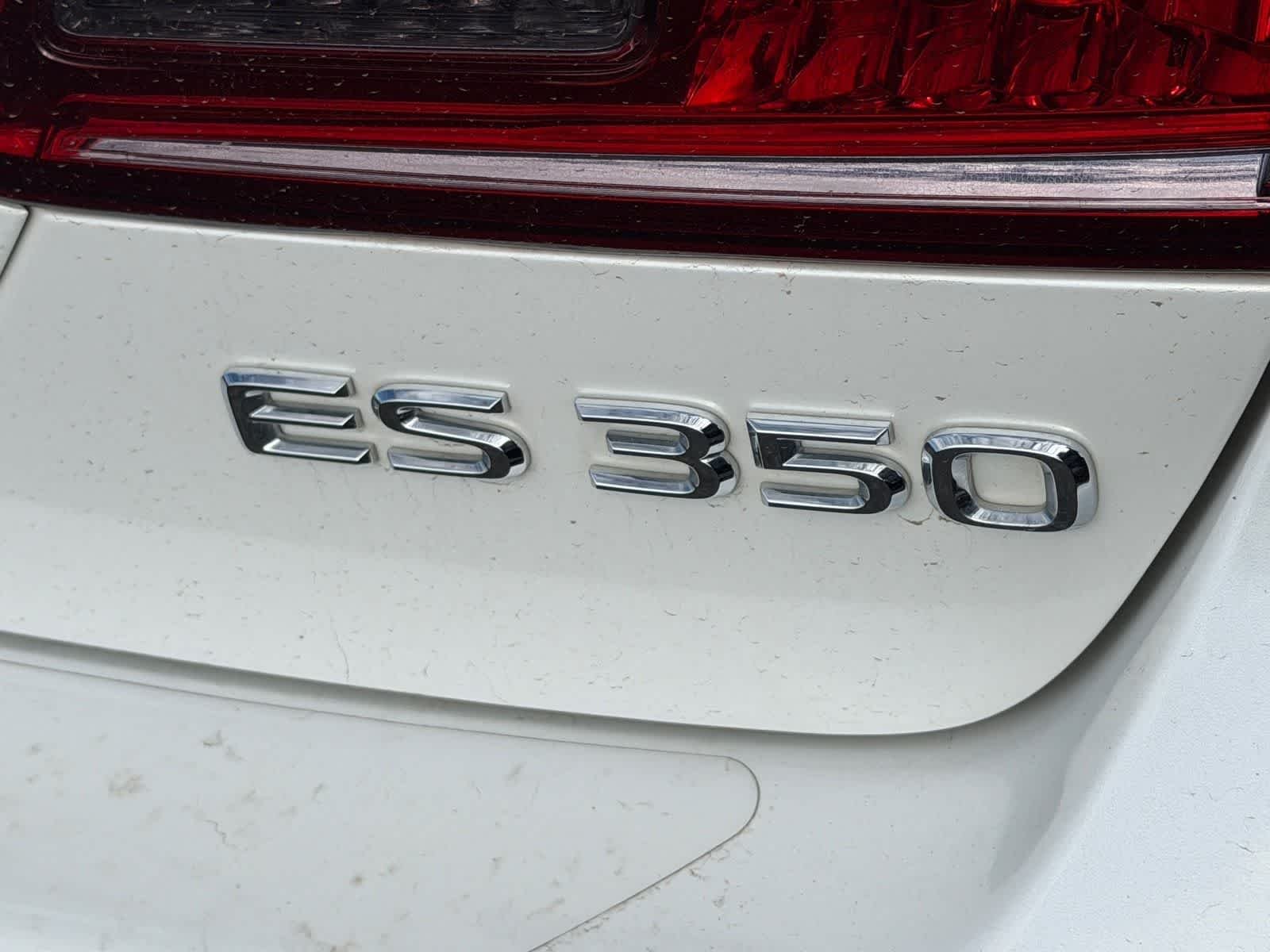 Used 2010 Starfire Pearl Lexus  image 7