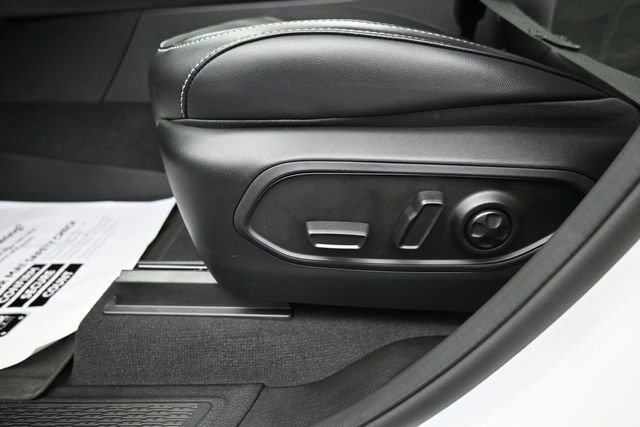 Used 2025 White Jeep Altitude X image 23