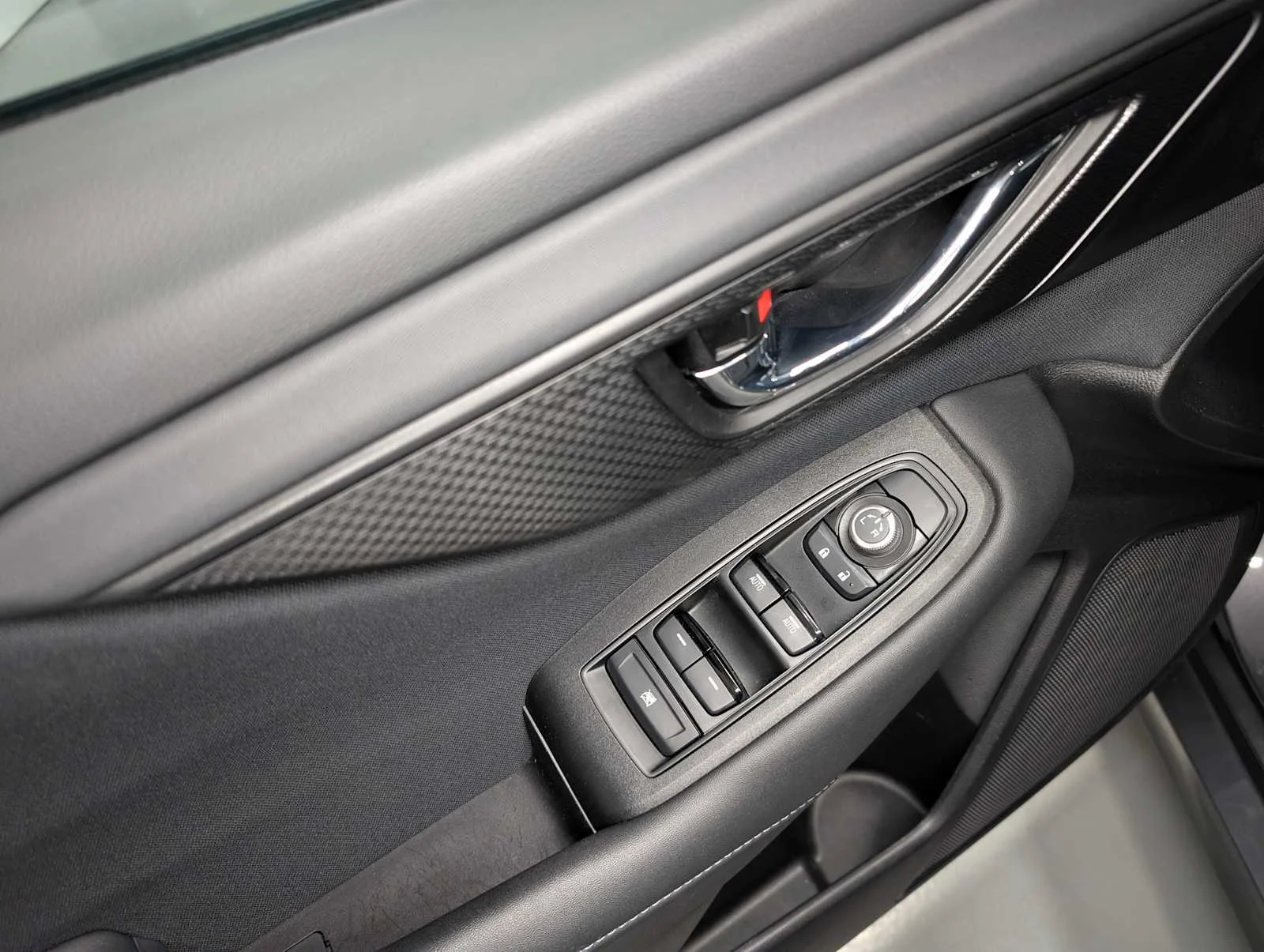 Used 2024 Magnetite Gray Metallic Subaru Premium image 39