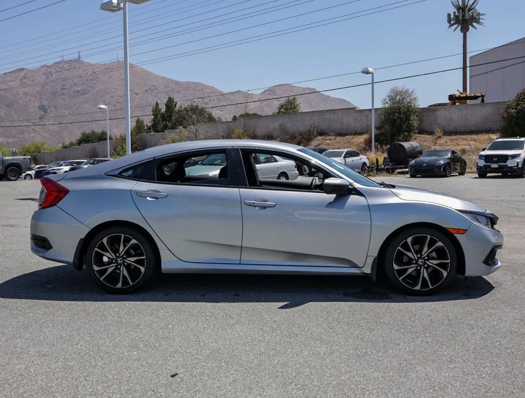 Used 2021  Honda Sport image 2