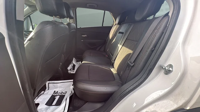 Used 2019 White Chevrolet LT image 24