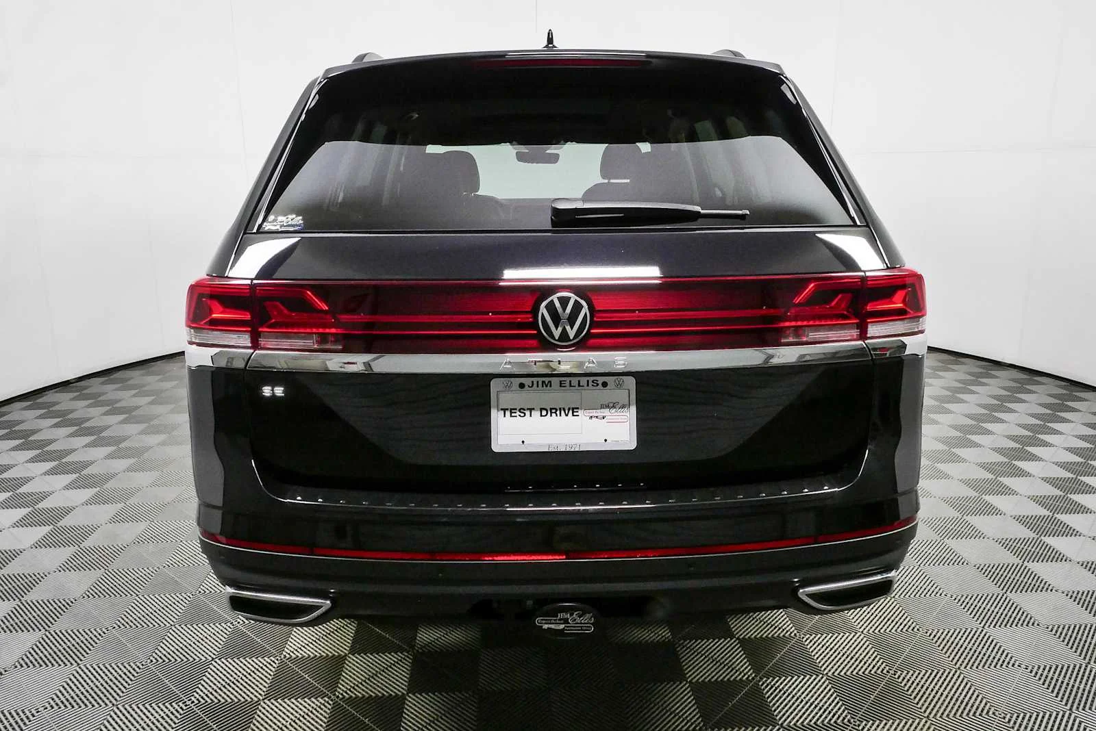 New 2026 Deep Black Pearl Volkswagen 2.0T SE w/Technology image 29
