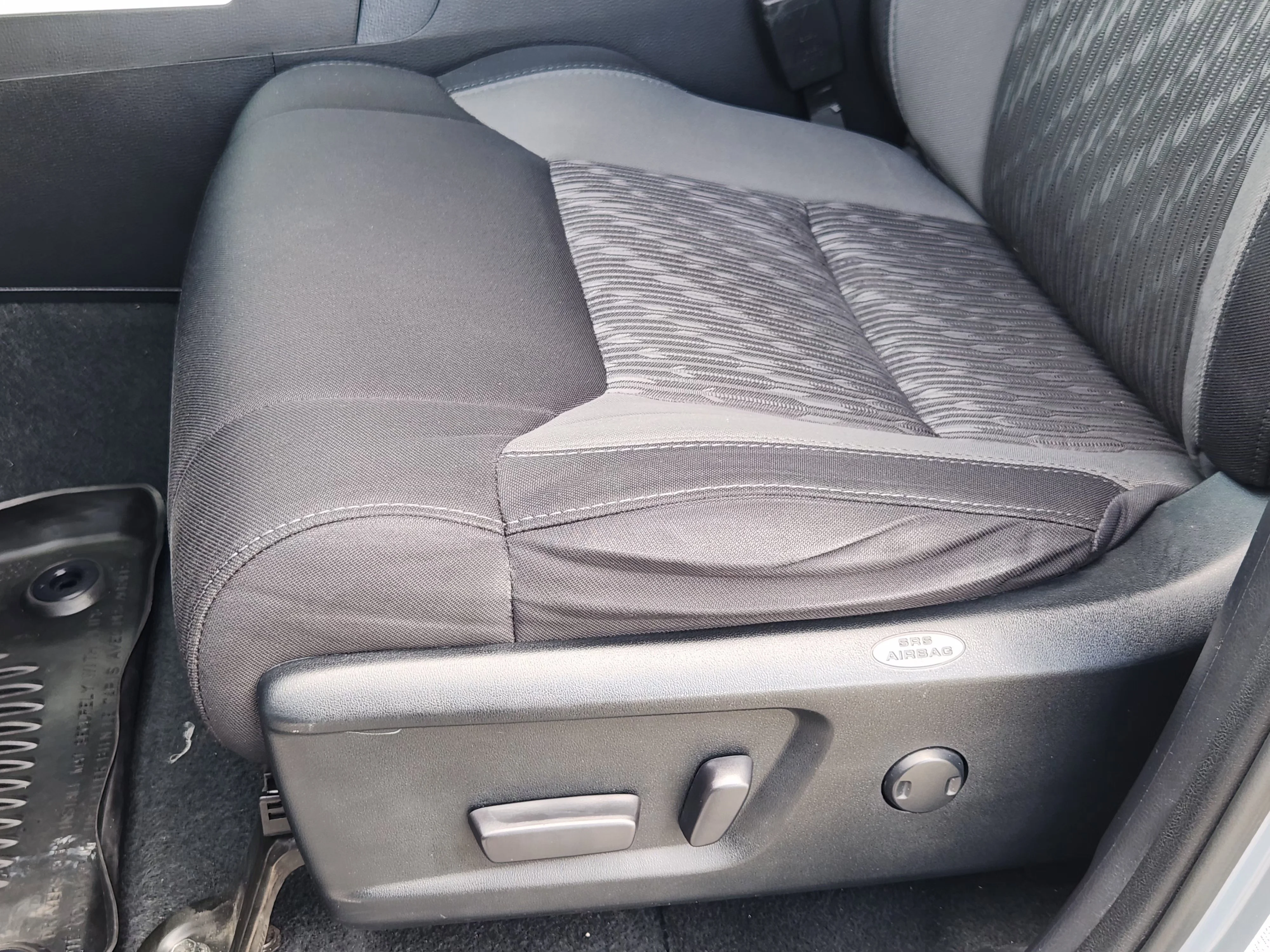 Used 2019  Toyota SR5 image 25