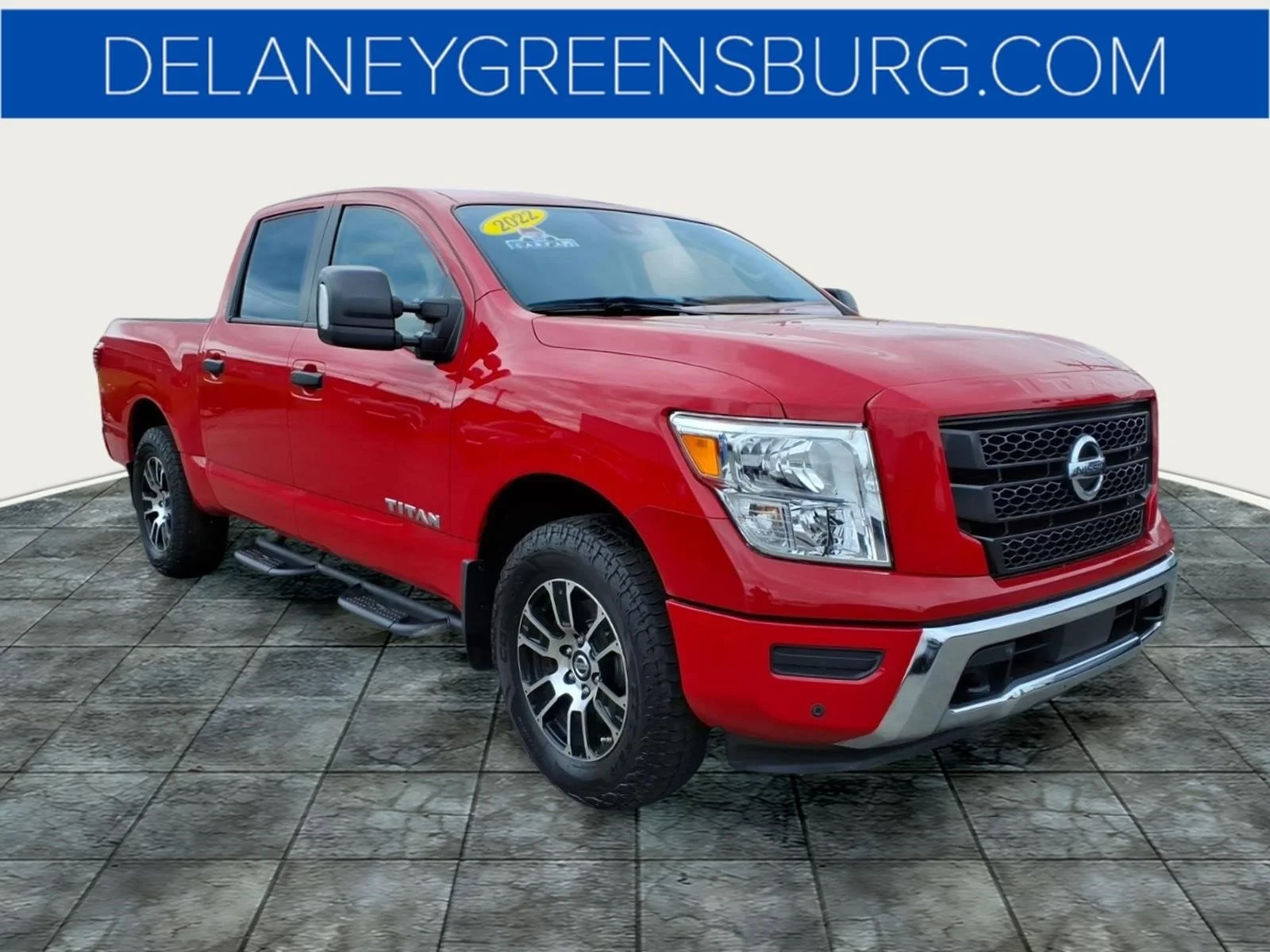 2022 Nissan Titan SV 4X4 Crew Cab's photo
