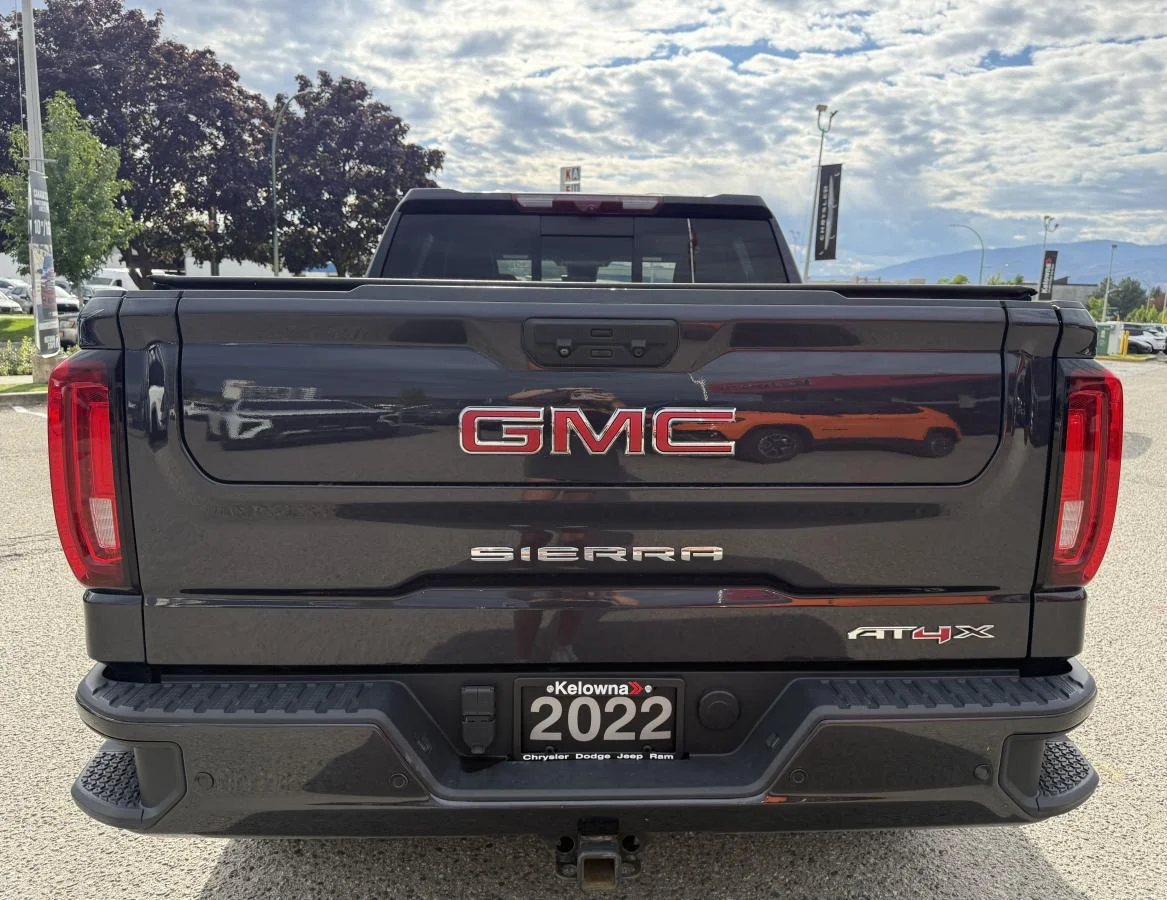 Used 2022 Grey GMC At4x image 5