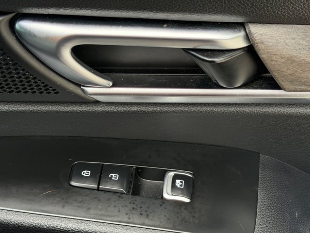 Certified Used 2022 Black Kia EX image 9