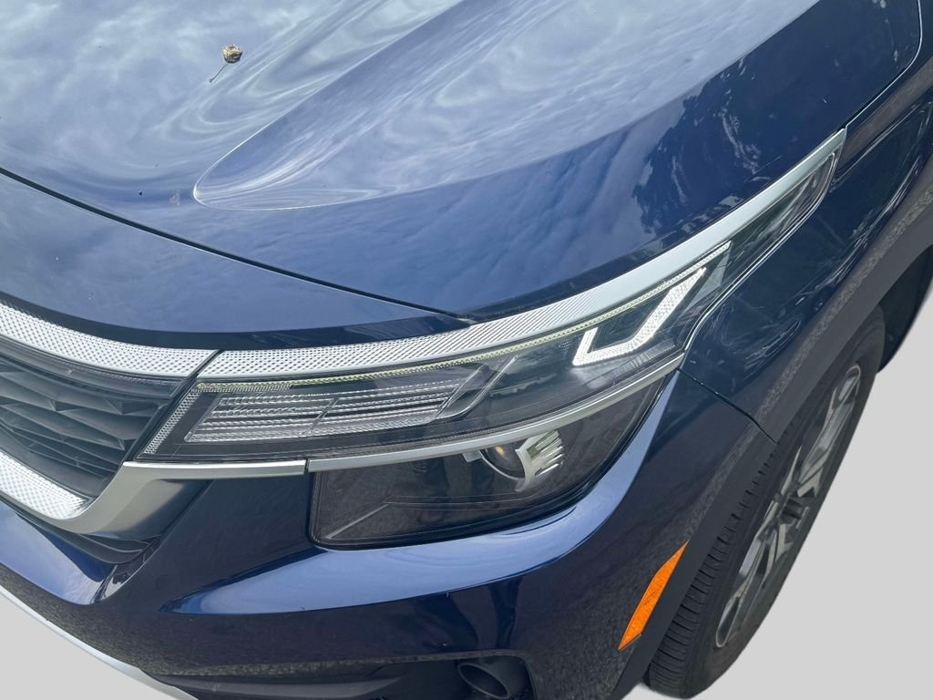Used 2021 Blue Kia EX image 7