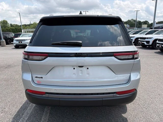 New 2026 Silver Jeep Altitude image 4