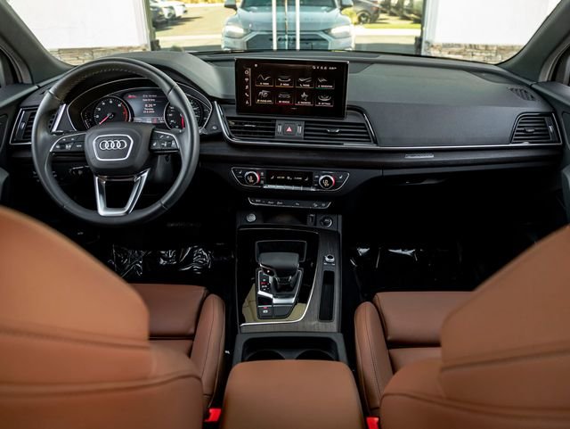 Used 2024 Florett Silver Metallic Audi 45 S line Premium image 21