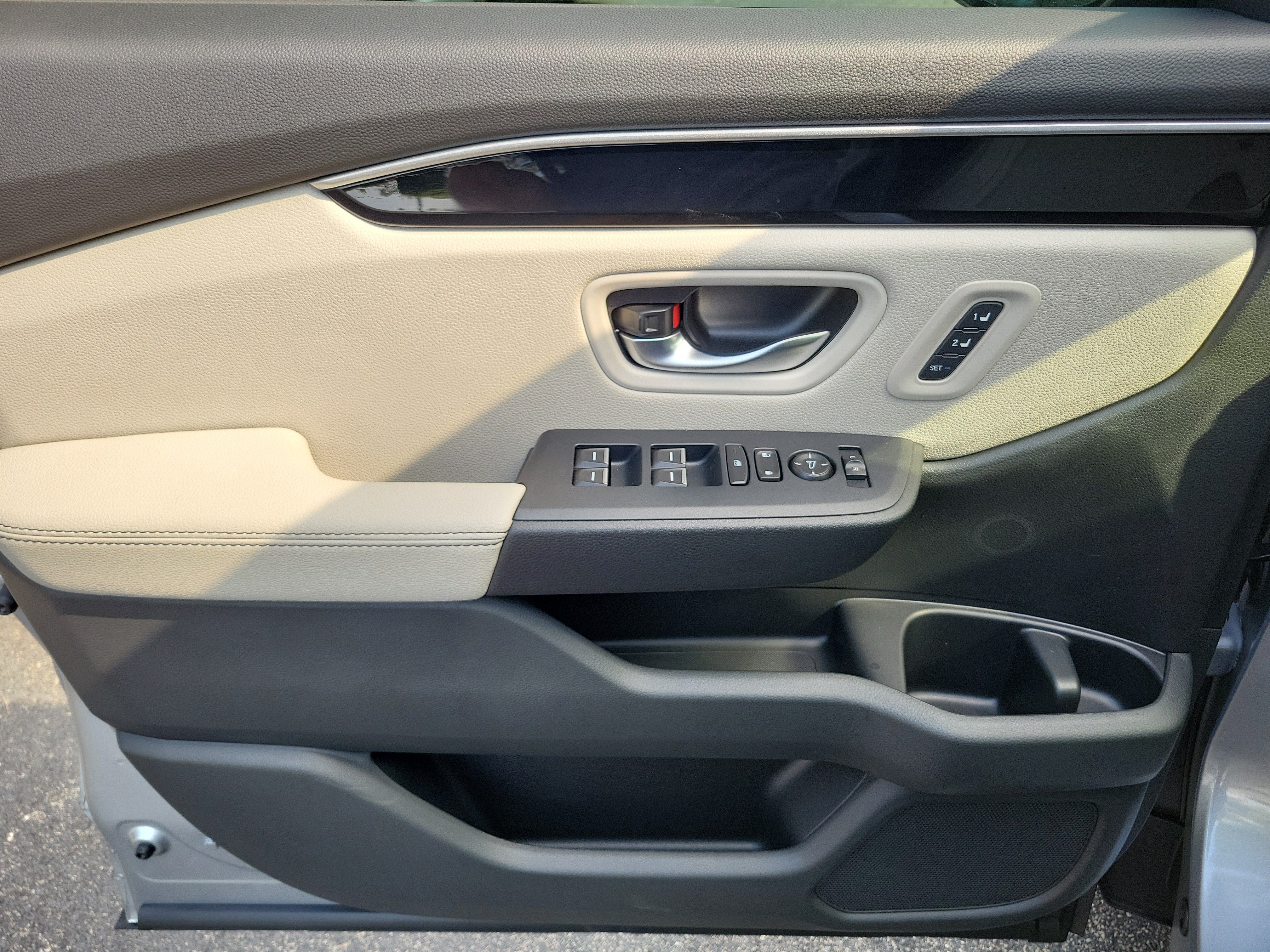 New 2026 Solar Silver Metallic Honda EX-L image 20