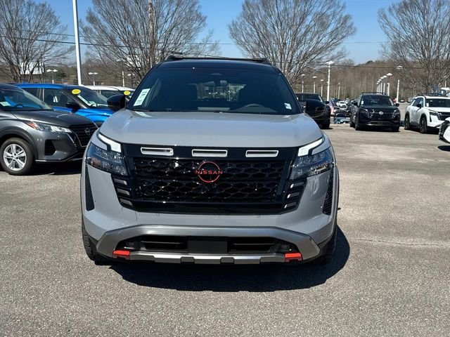 New 2026 Boulder Gray Pearl / Super Black Two-tone Nissan Rock Creek® image 9