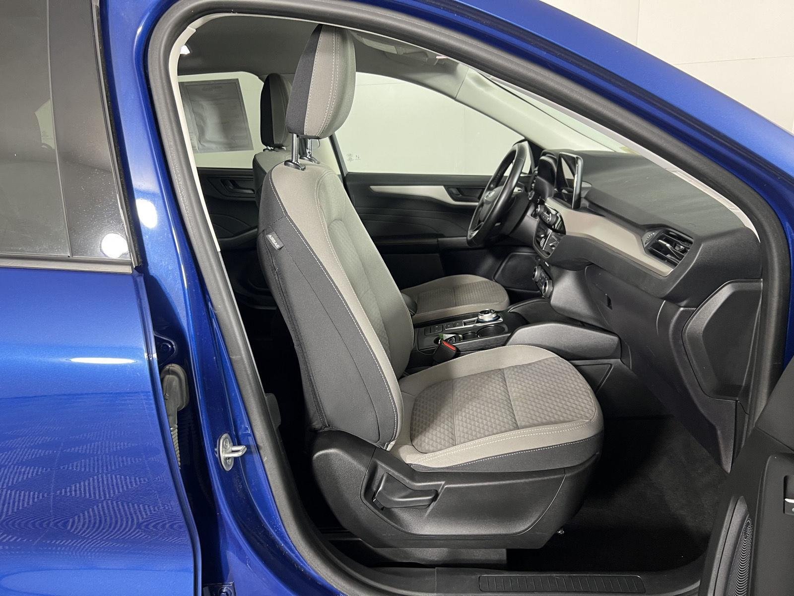 Used 2022 Atlas Blue Ford SE image 10