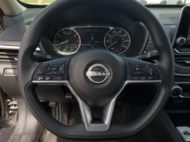 Used 2024 Gray Nissan 2.5 SV image 19