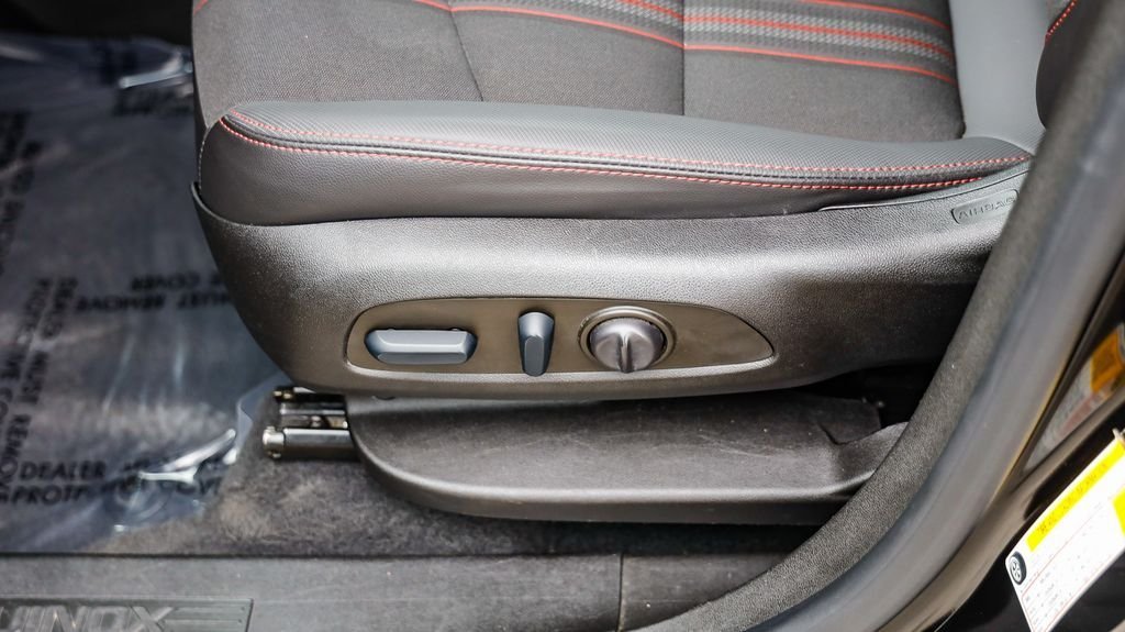 Used 2022 Black Metallic Chevrolet RS image 25