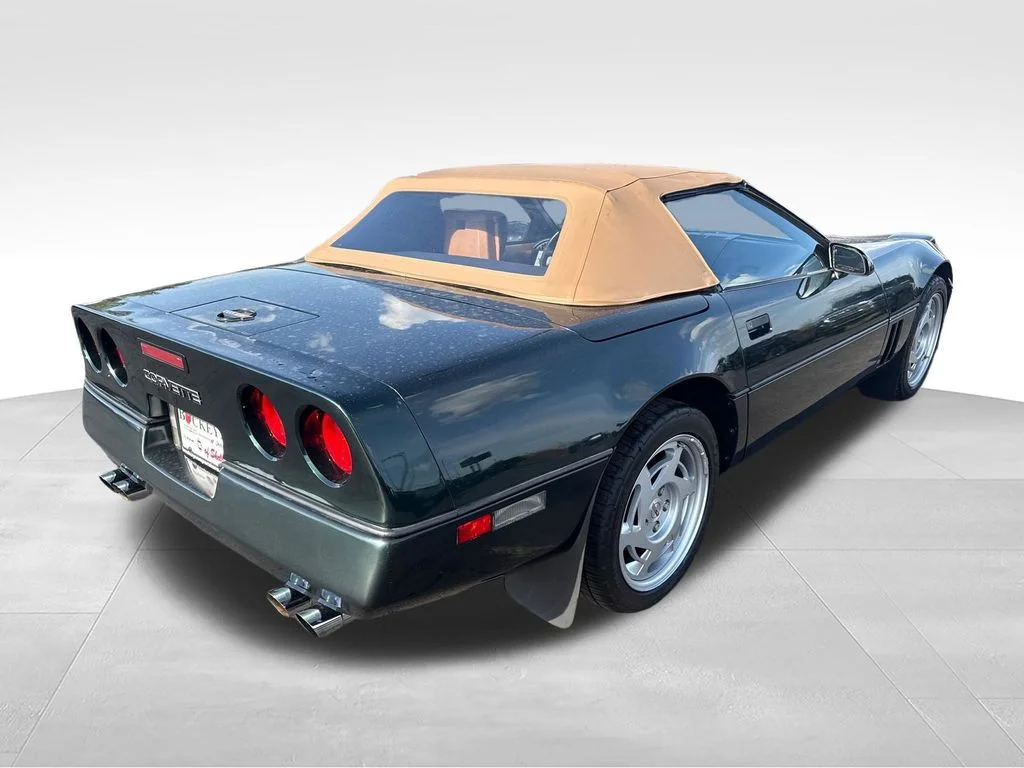 Used 1990 Green Chevrolet Convertible image 3