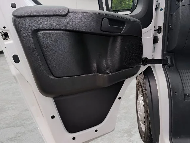 Used 2025 White Ram Base image 14