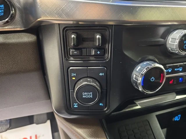 Certified Used 2025 Agate Black Metallic Ford King Ranch image 30