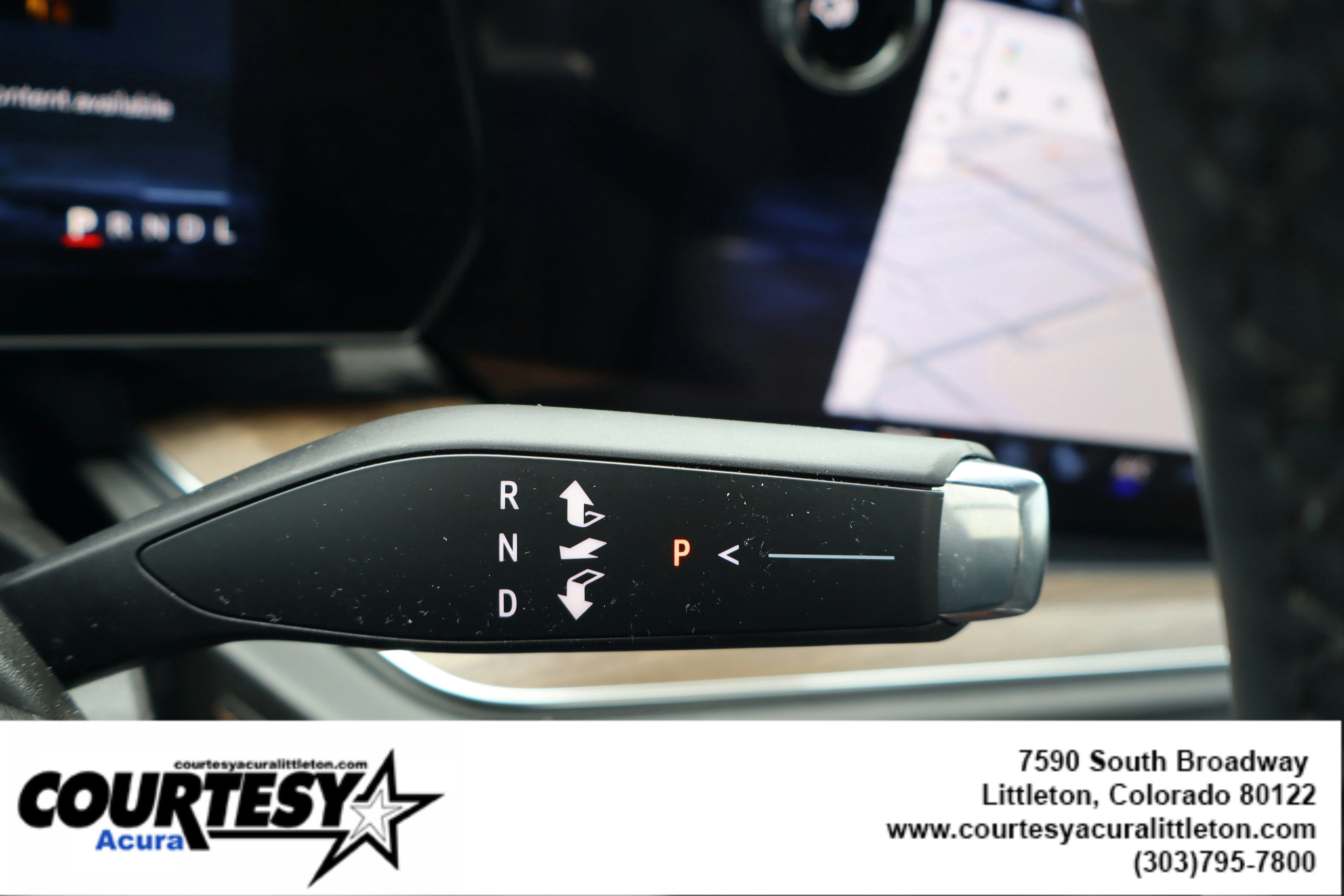Used 2025 Iridescent Pearl Tricoat Chevrolet High Country image 15