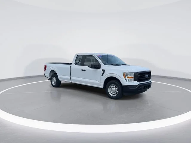 Used 2021 White Ford XL image 1