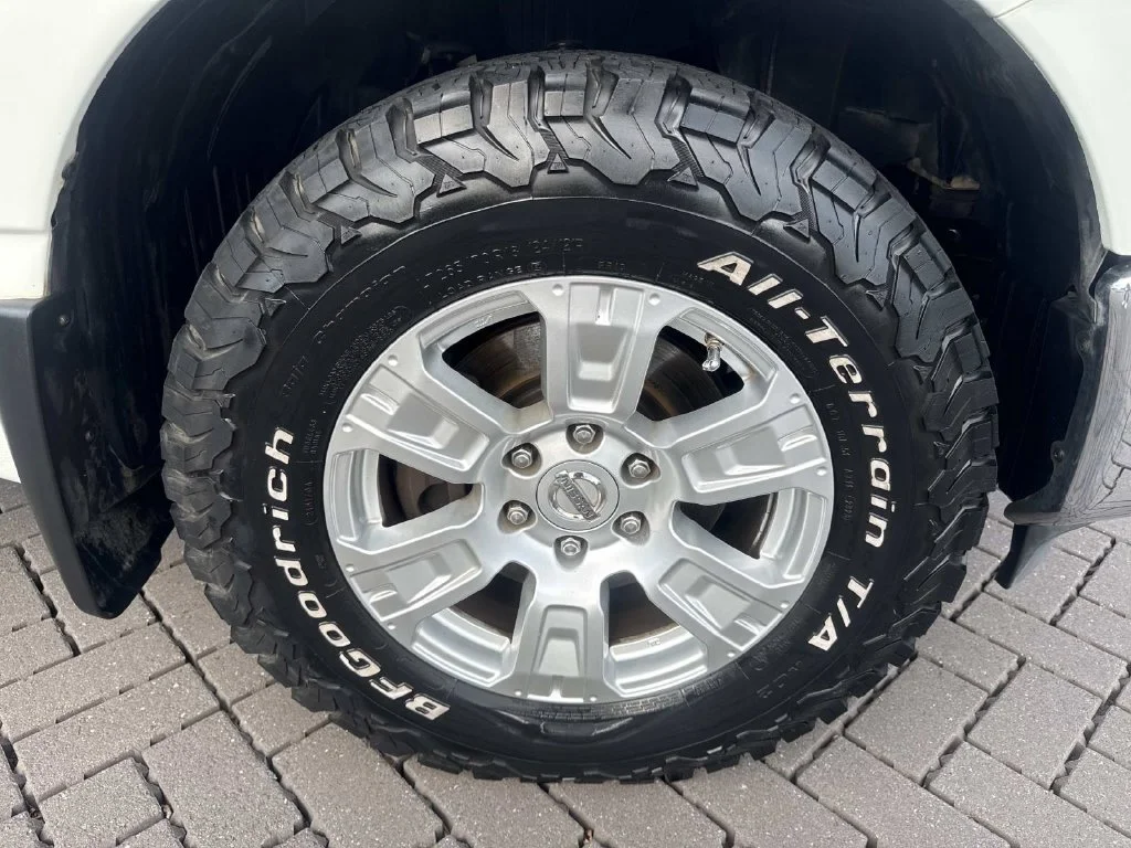 Used 2018 White Nissan SV image 10