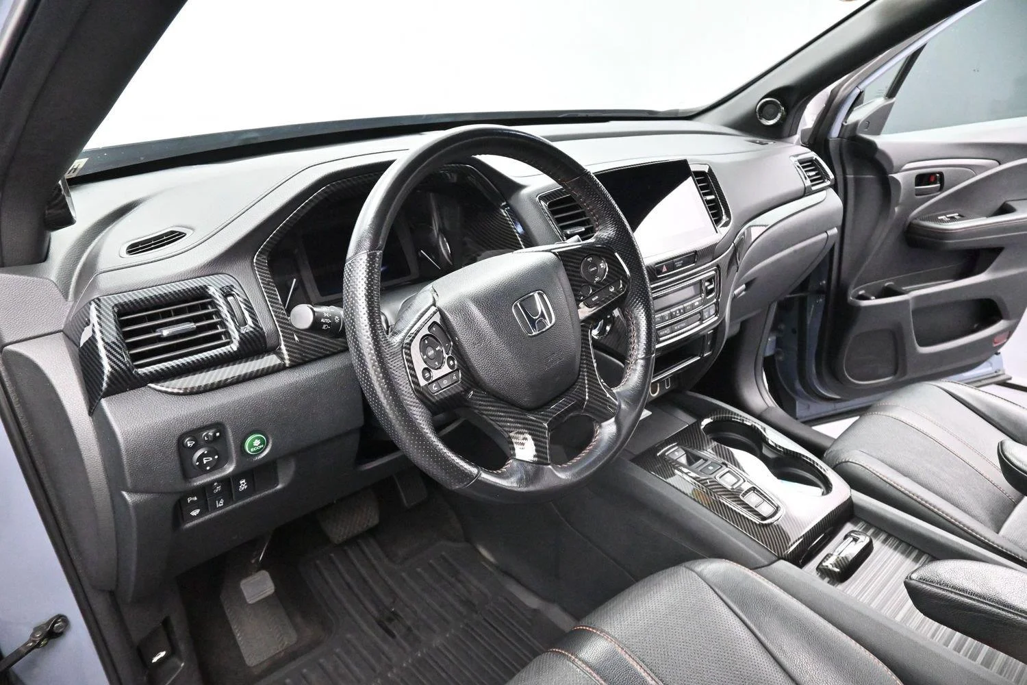 Used 2022 Sonic Gray Pearl Honda TrailSport AWD image 20