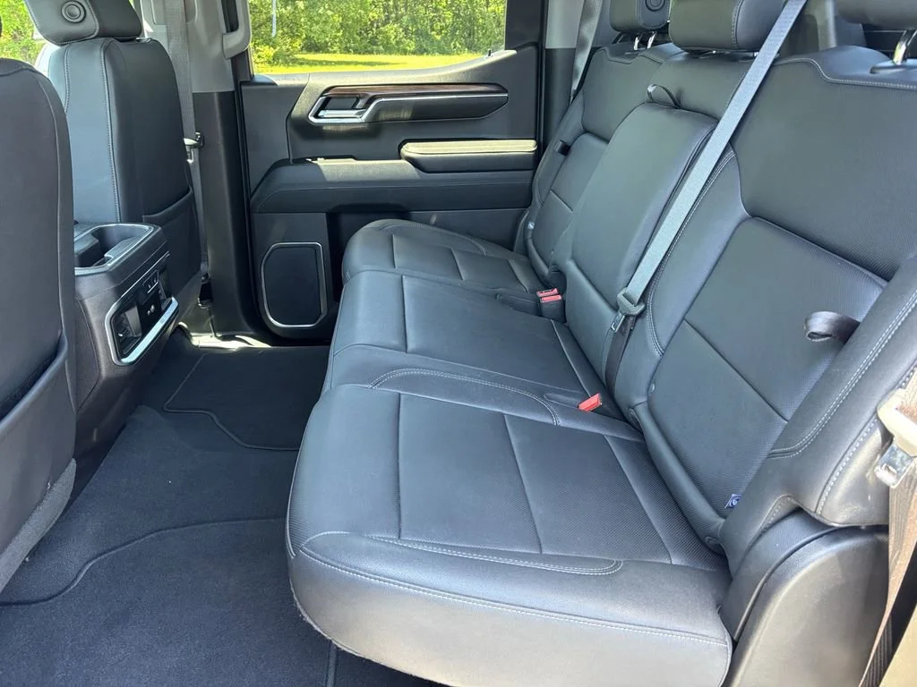 Used 2024 Onyx Black GMC SLT image 20