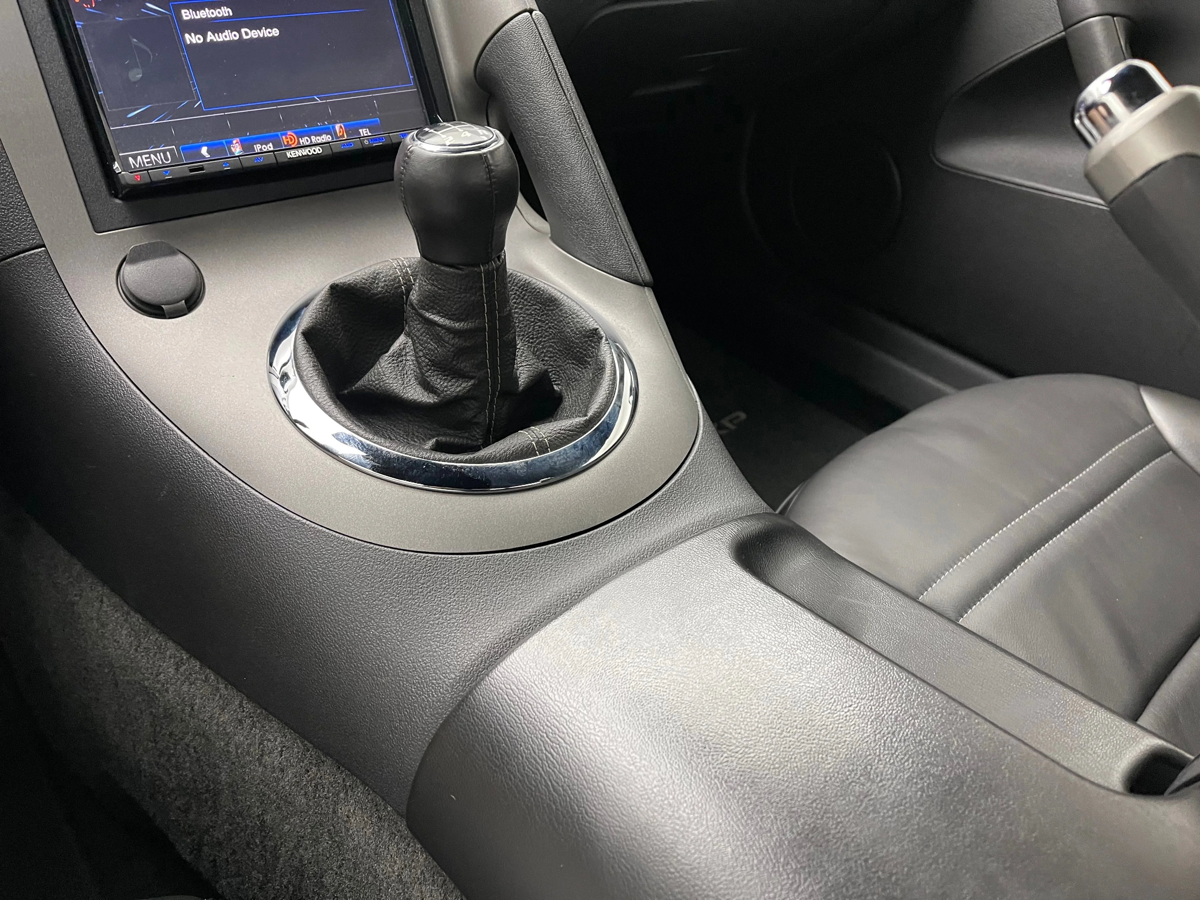 Used 2009 Mysterious (Black) Pontiac GXP image 22