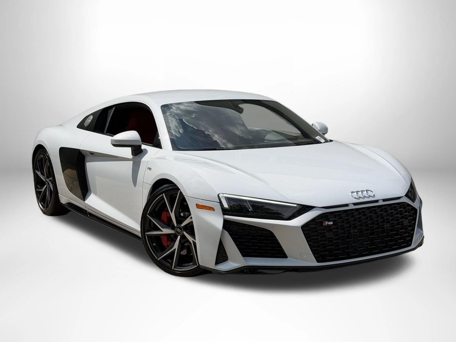 Used 2023 Suzuka Gray Metallic Audi V10 performance image 1