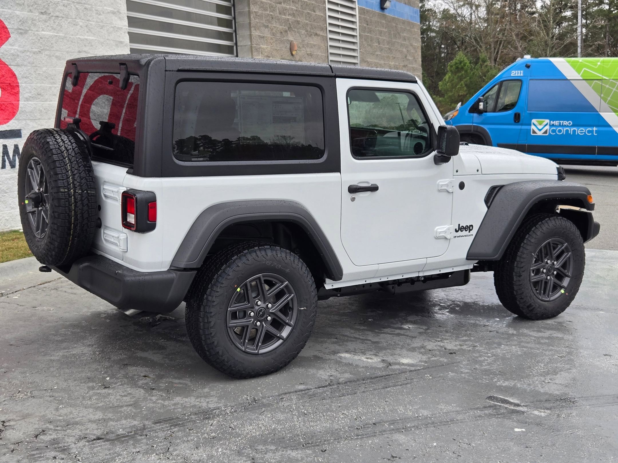 New 2026 Bright White Clear-Coat Exterior Paint Jeep Sport S image 7