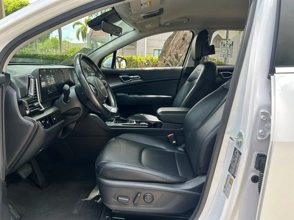 Used 2023 White Kia EX image 14