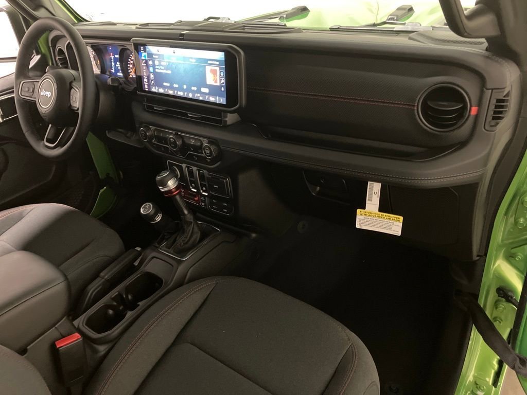 2025 Jeep Wrangler 2-Door Rubicon - Photo 14