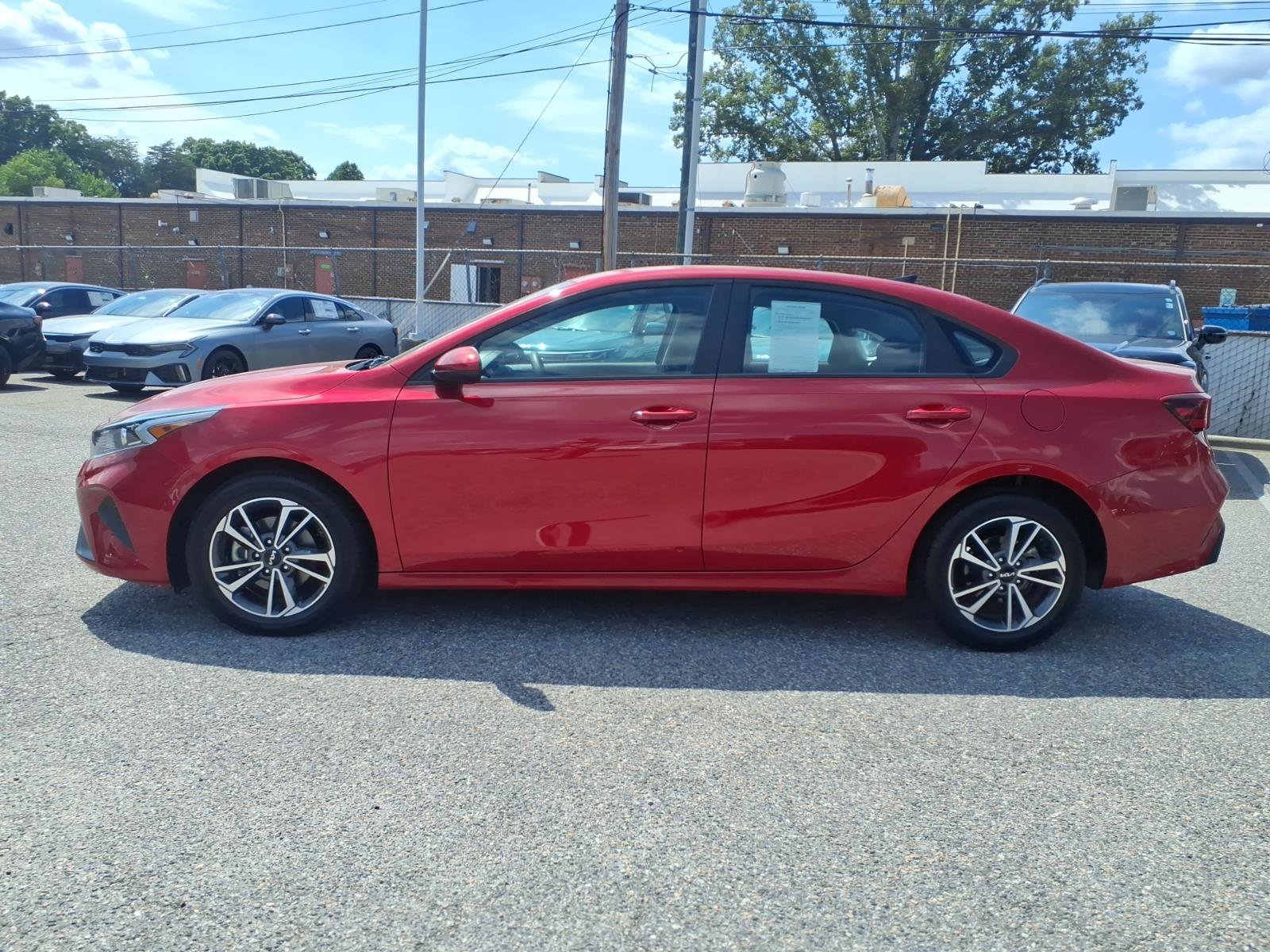 Used 2023 Currant Red Kia LXS image 19