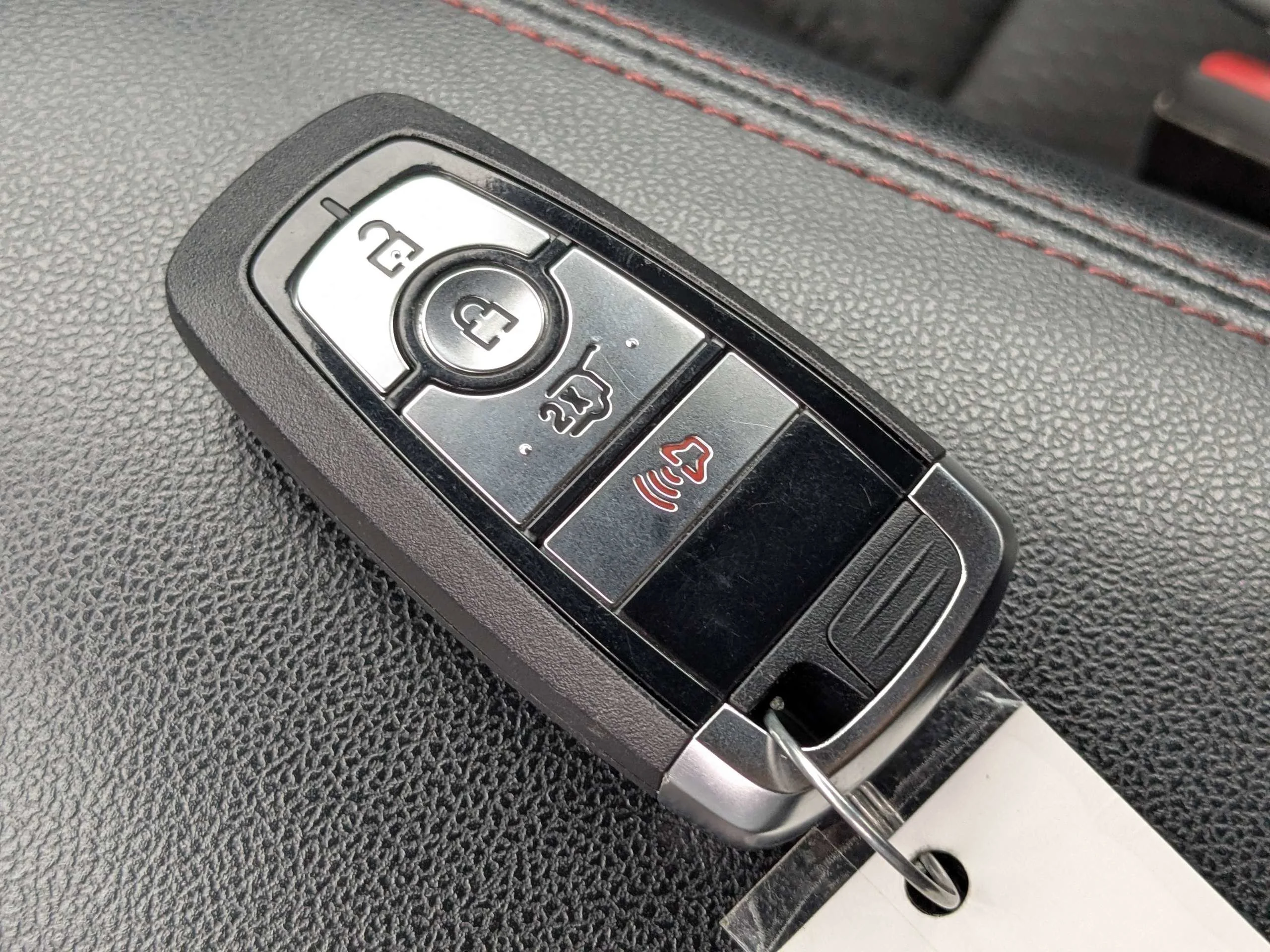 2023 Ford Escape ST-Line - Photo 31