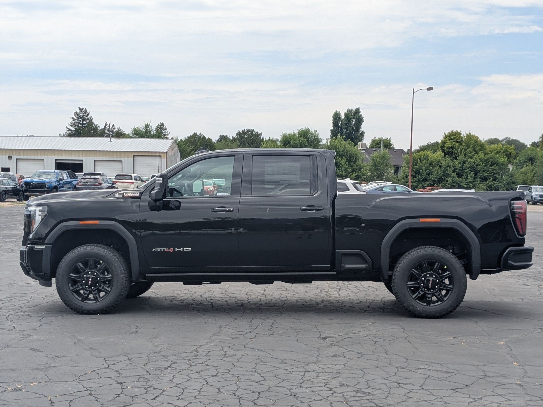 2026 GMC Sierra 3500HD AT4 - Photo 7
