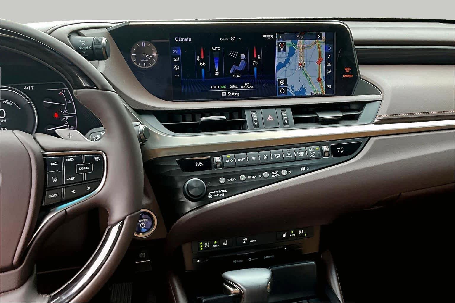Used 2019 Eminent White Pearl Lexus  image 7