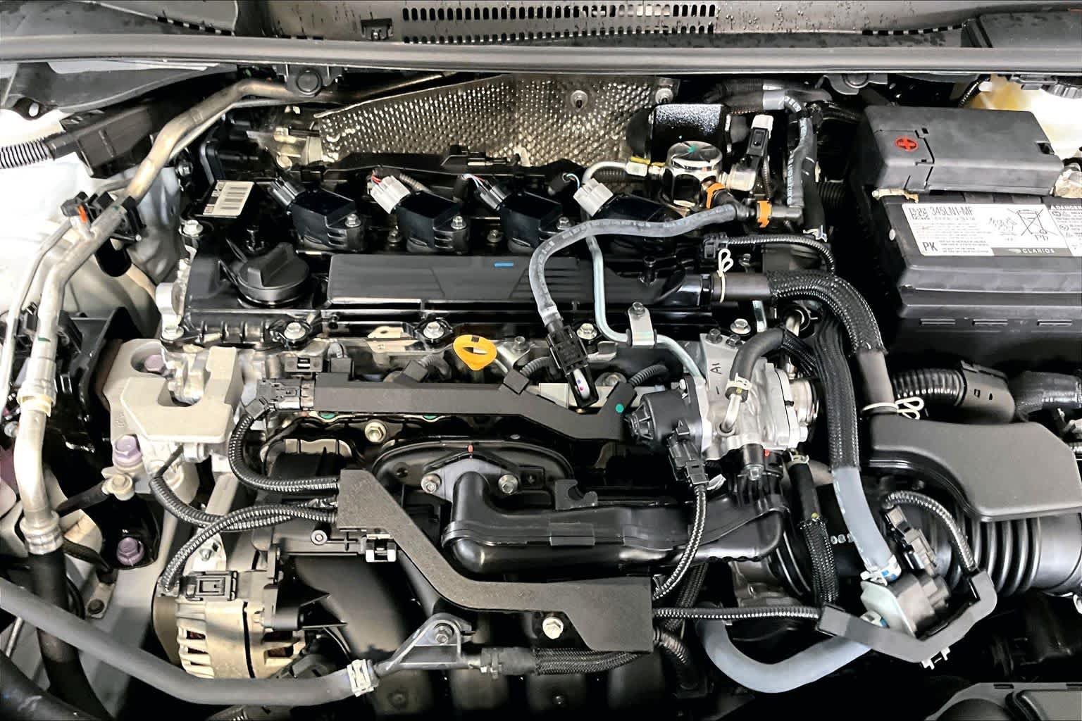 Used 2025 Ice Cap Toyota LE image 32