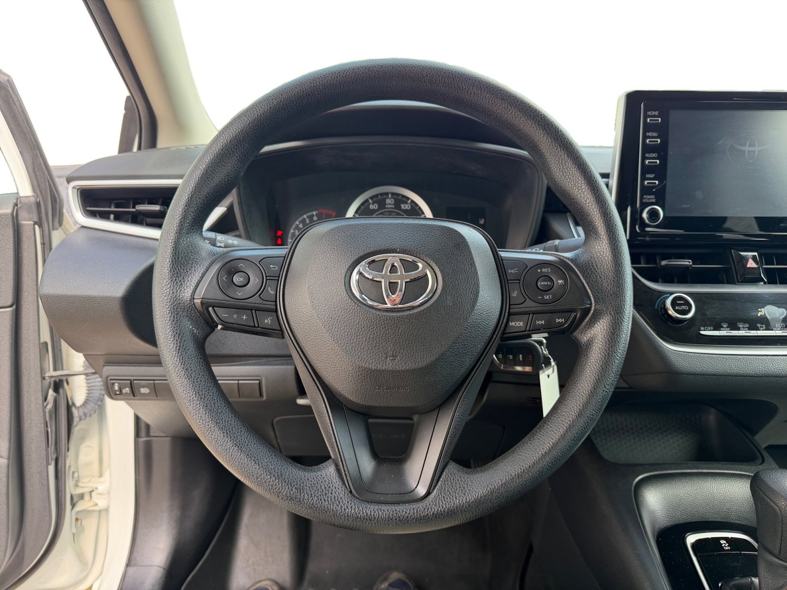 Used 2020 Super White Toyota LE image 10