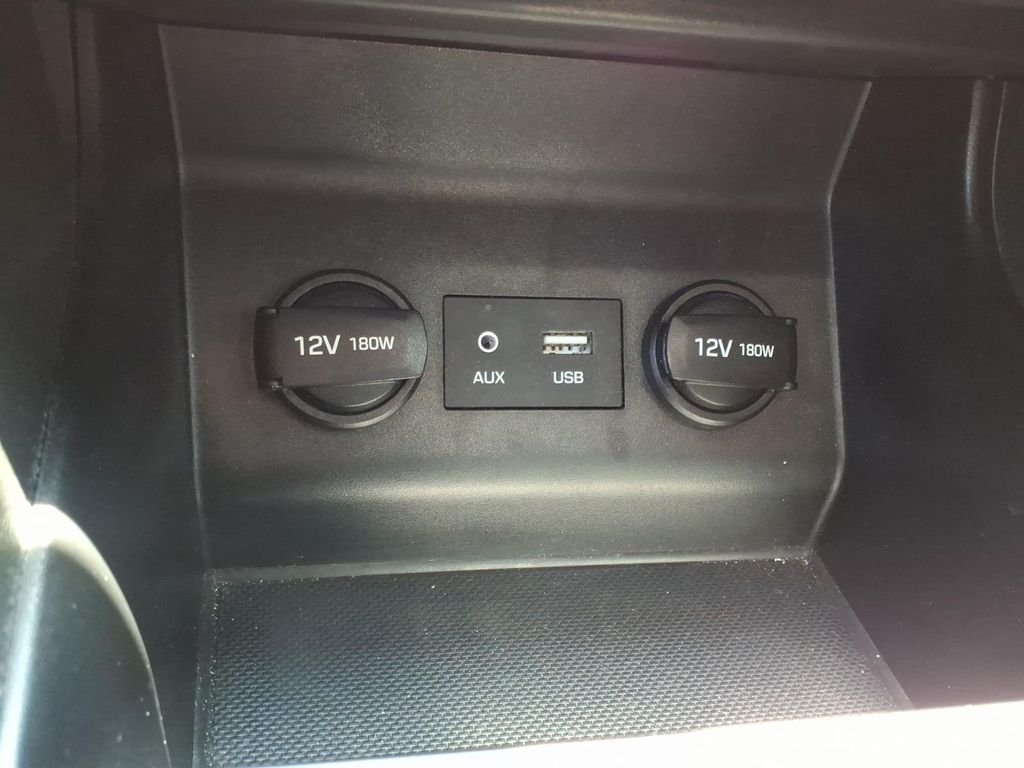 Used 2020 Quartz White Pearl Hyundai SEL image 10