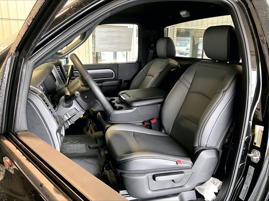 New 2026 Diamond Black Crystal Pearlcoat Ram Tradesman image 11