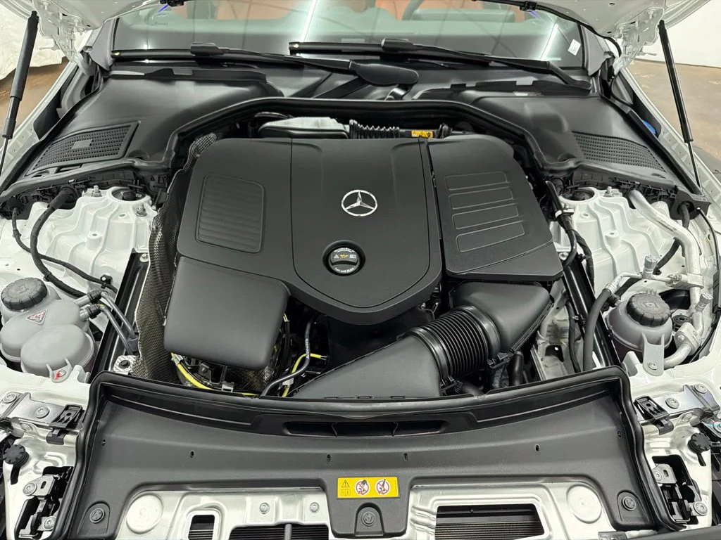 New 2027 White Mercedes-Benz C 300 image 32