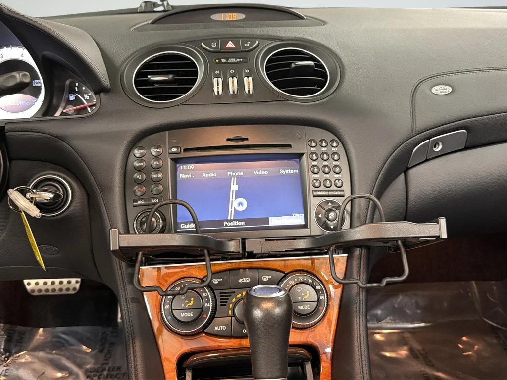 Used 2009 Silver Mercedes-Benz SL 550 image 23