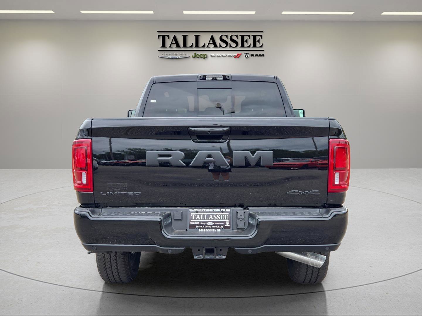 New 2026 Diamond Black Crystal Pearlcoat Ram Limited image 8