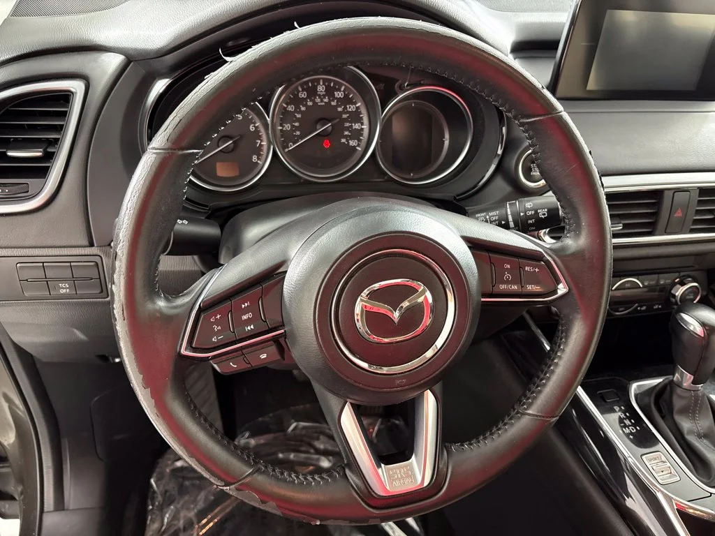 Used 2018 Silver Mazda Sport image 24
