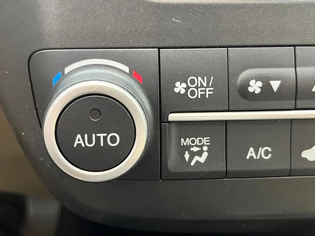 Used 2018  Acura Base image 7