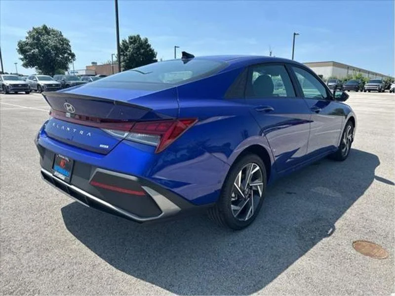 Used 2025 Intense Blue Hyundai SEL Sport image 5