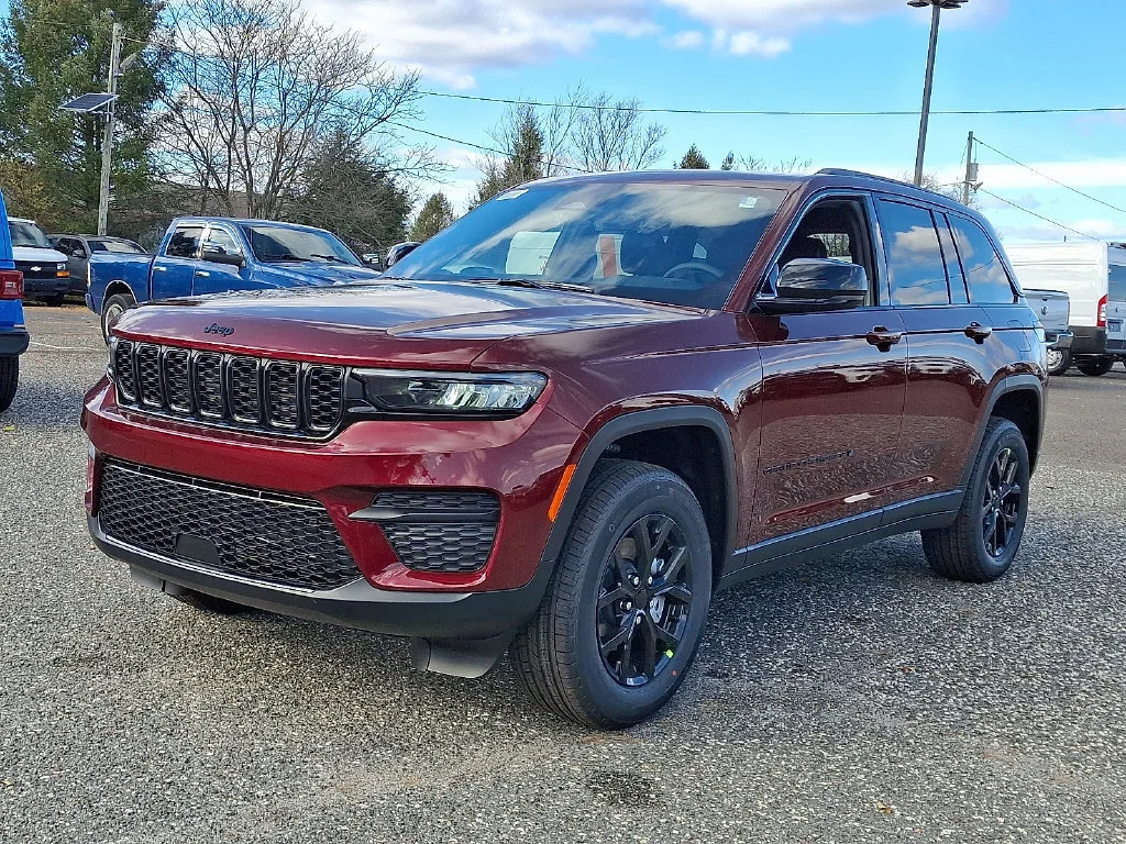 New 2025 Velvet Red Pearl-Coat Exterior Paint Jeep Altitude X image 4