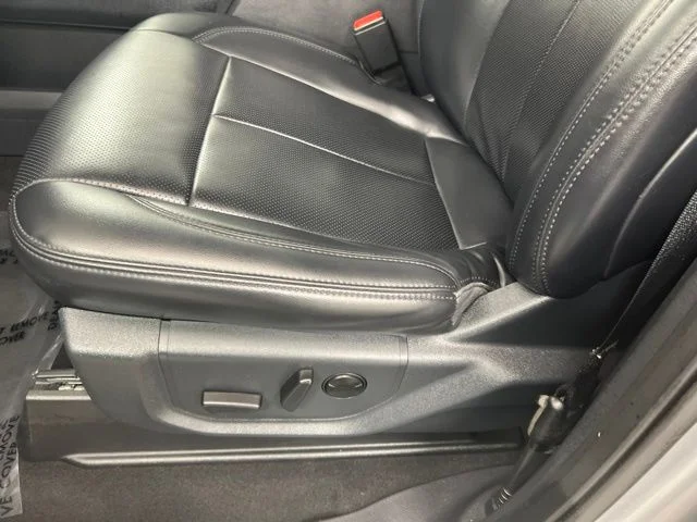 Used 2024 Silver Ford XLT image 15