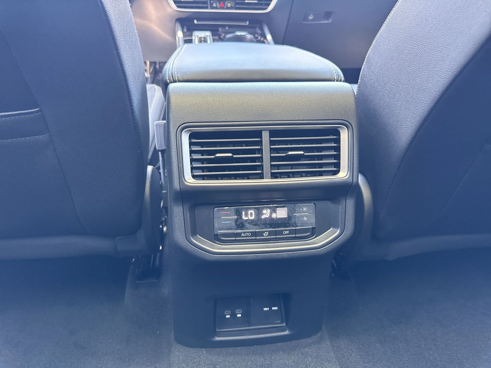 New 2026 Pure Gray Volkswagen 2.0T SE w/Technology image 31