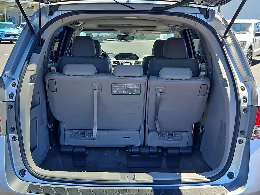 Used 2016 Lunar Silver Metallic Honda EX-L image 24