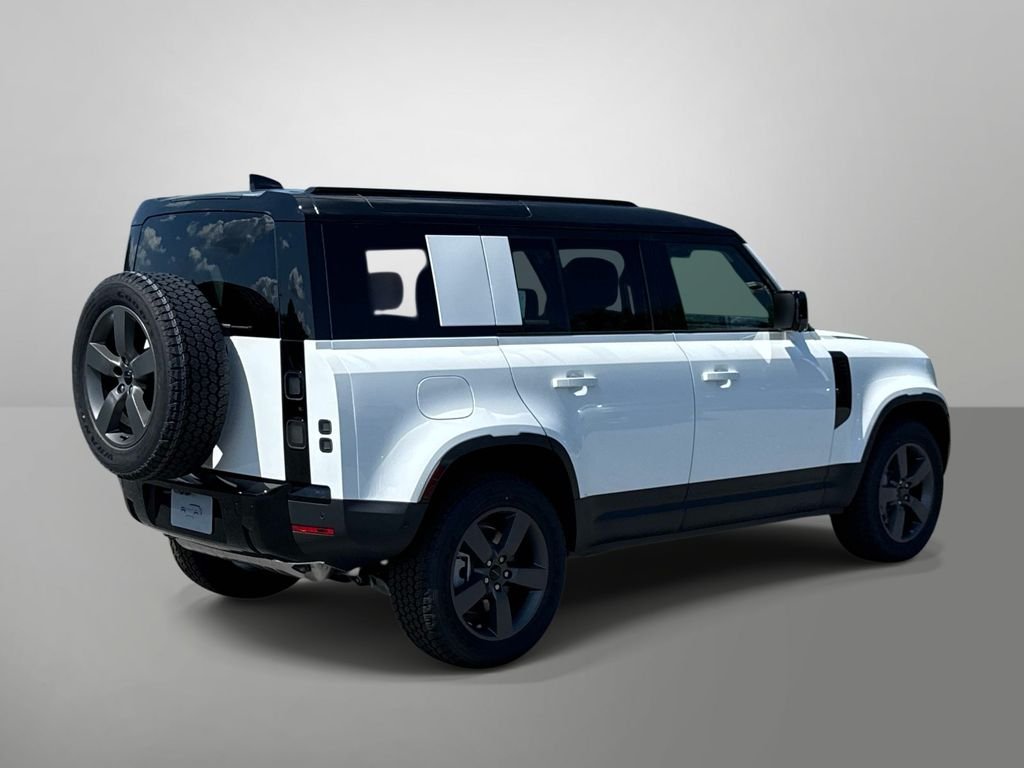 New 2026 Fuji White Land Rover S image 26